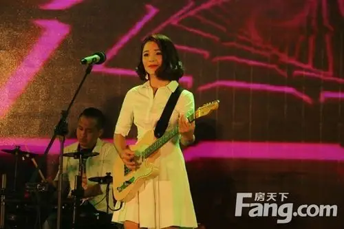 【夏天播放】主唱"四姑娘"清纯歌声感染全场