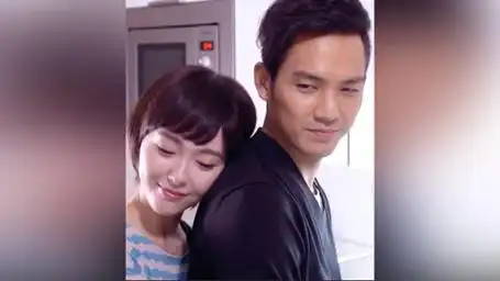 何以笙箫默  七年前是赵默笙主动,七年后是何以琛主动!唐嫣 钟汉良