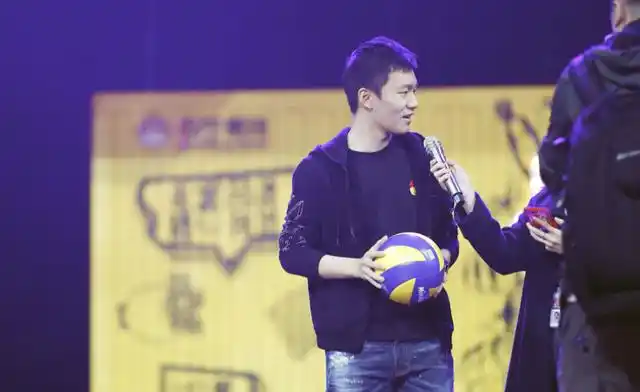 张康阳亮相2019湖南卫视苏宁易购11.11嗨爆夜