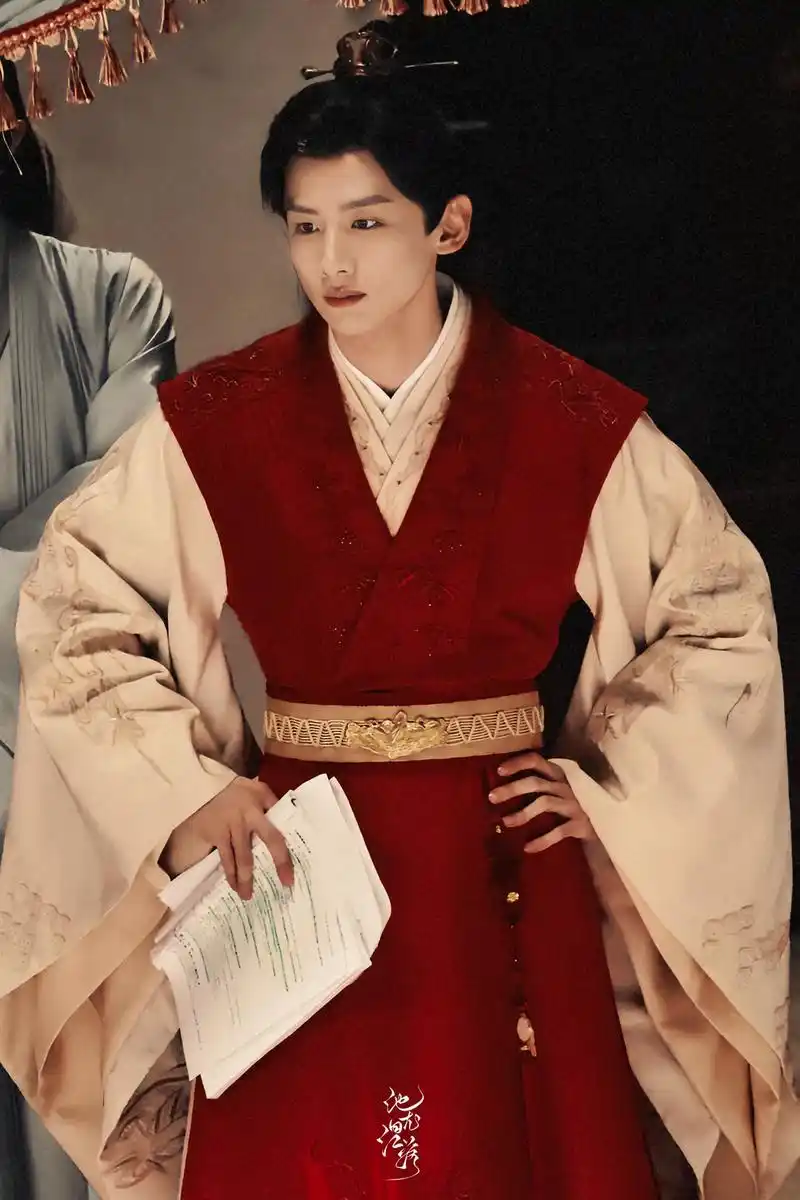 白敬亭 红衣古装太好看了吧