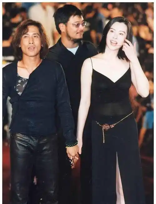 单是身高这一"劣势",就注定了他不会让王祖贤眼前一亮