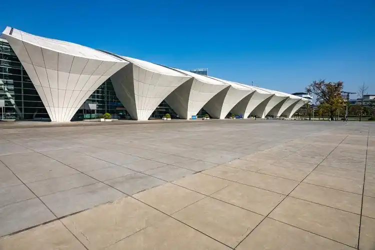 上海海上皇冠体育中心游泳馆建筑