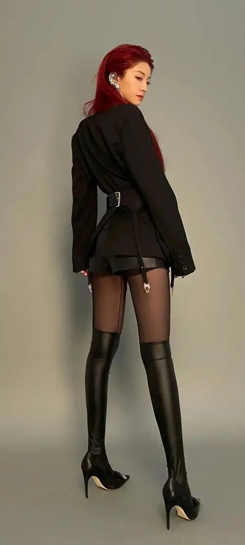 喻言大长腿小姐姐图集