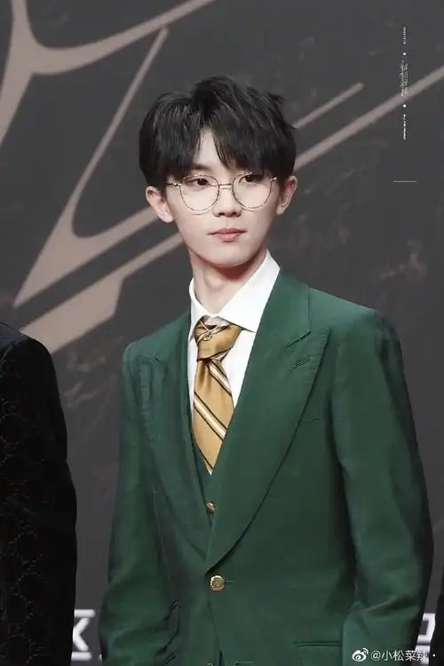 金丝眼镜这块马老师就没有输过#马嘉祺我们的歌##马嘉祺韩剧男主