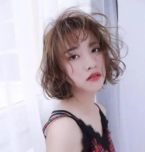微胖怎样选发型,对症下药才显瘦 适合胖脸女生的烫发发型推荐