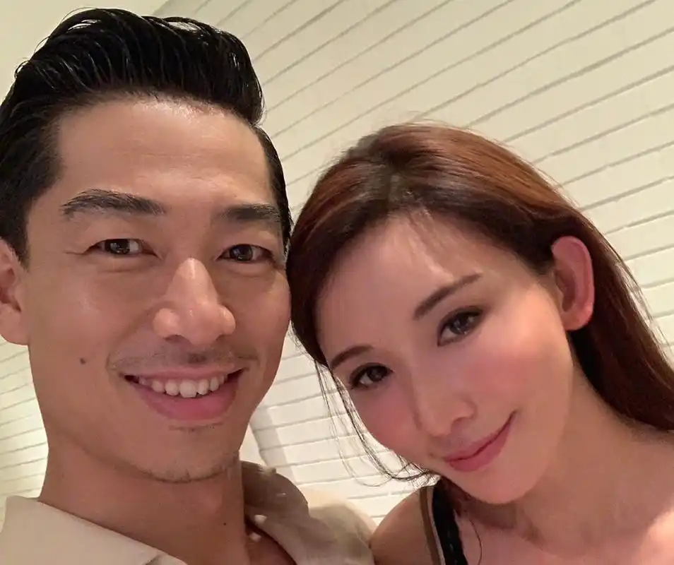 林志玲老公与胜利合影曝光两人夜店互抱关系很亲密