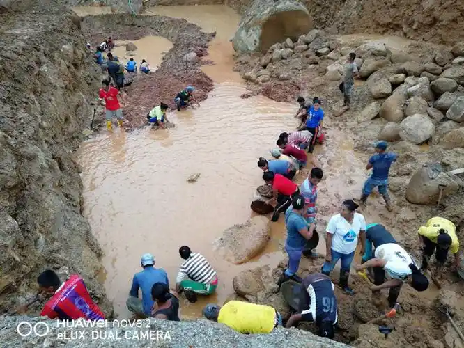 你想要淘金吗这里教你方法淘金盘淘沙金工具的使用