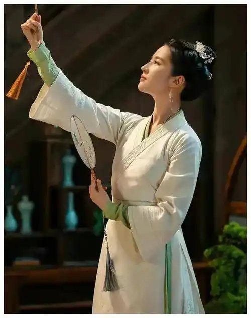 刘亦菲演绎宋词之美,沈姐姐押韵传承经典