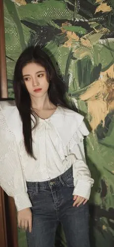 4月7日 17:26   关注  聊天背景 手机壁纸 鞠婧祎