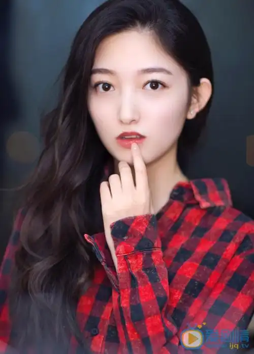 张晗个人资料简介 张晗演艺经历 张晗气质写真图片