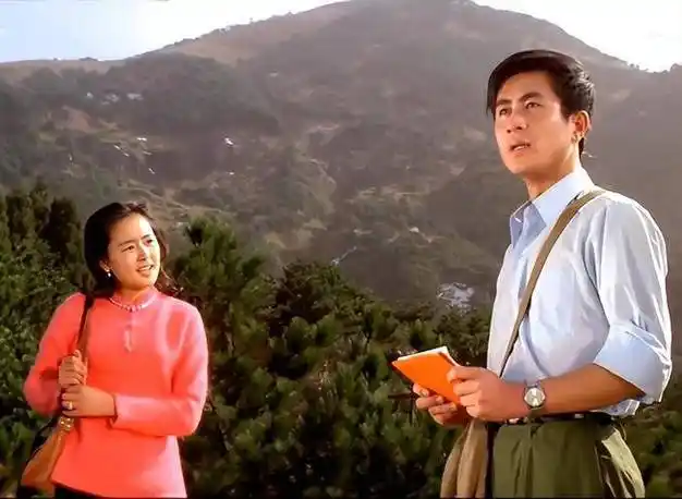 还记得老电影《庐山恋》吗?_周筠_耿桦_中共