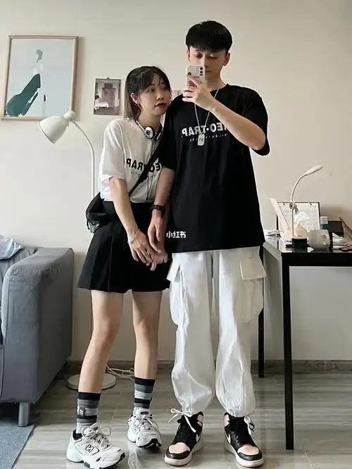 155/173情侣穿搭日记_情侣穿搭_裤子_日记_t恤_穿搭_堆堆袜_男朋友