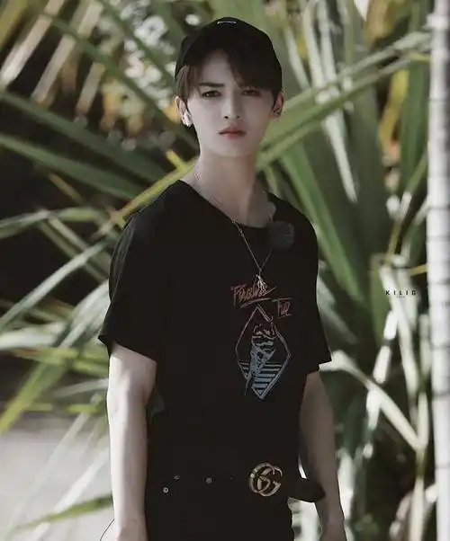 朱正廷向张雨绮田亮解释"五百万",吴宣仪一句话显示出和他关系_节目