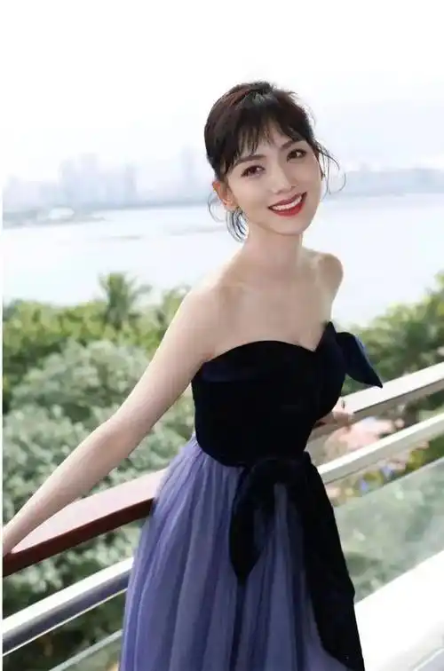 刘恺威现任女友近照!