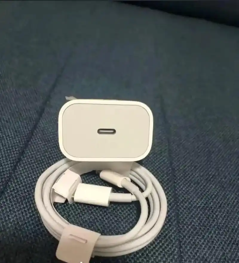 苹果手机充电器永远无法给安卓手机充电 就像你无论怎么努力 , - 抖音