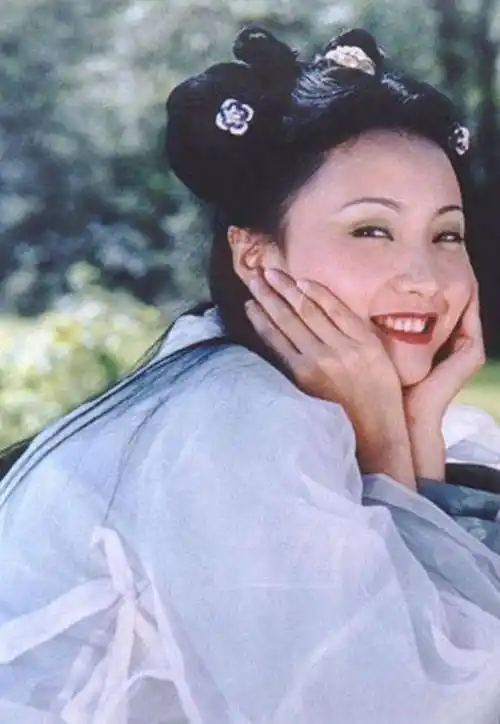 陶虹23年前旧照片流出,当看到真容后,网友:难怪徐峥不晒她_身材_女神