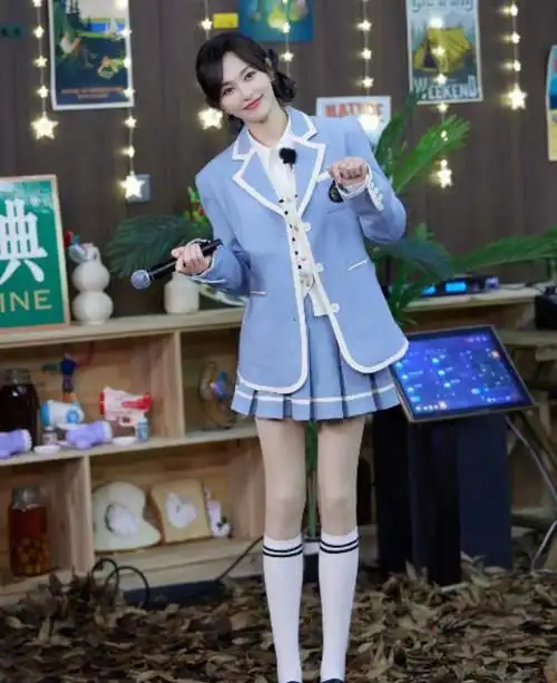 "瘦成竹竿,全身涂白,雌雄难辨"?娱乐圈的"病态审美"该停了