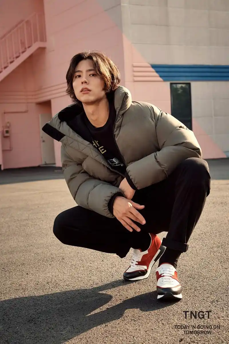 [朴宝剑][分享]180820 快来欣赏宝剑的画报人生!