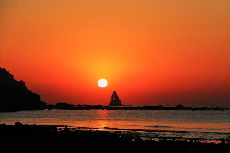 青岛石老人日出随拍——缘来有你!