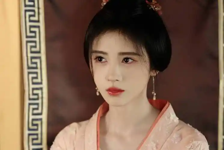 央视点评《花间令》,言辞犀利,句句说到了观众的心坎里_鞠婧祎_古装