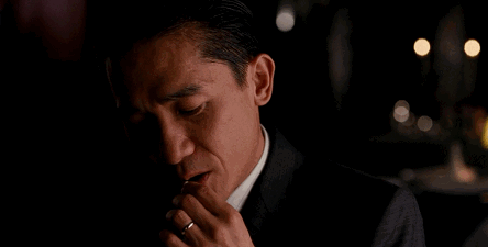 影视剧中经典吸烟动图,周润发经典,金城武性感,而他一见误终身_钟汉良