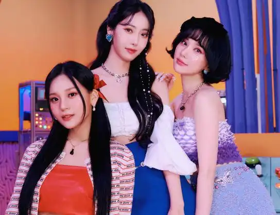 z女团是由bpm entertainment公司经过选拔签约推出的三人女子演唱组合