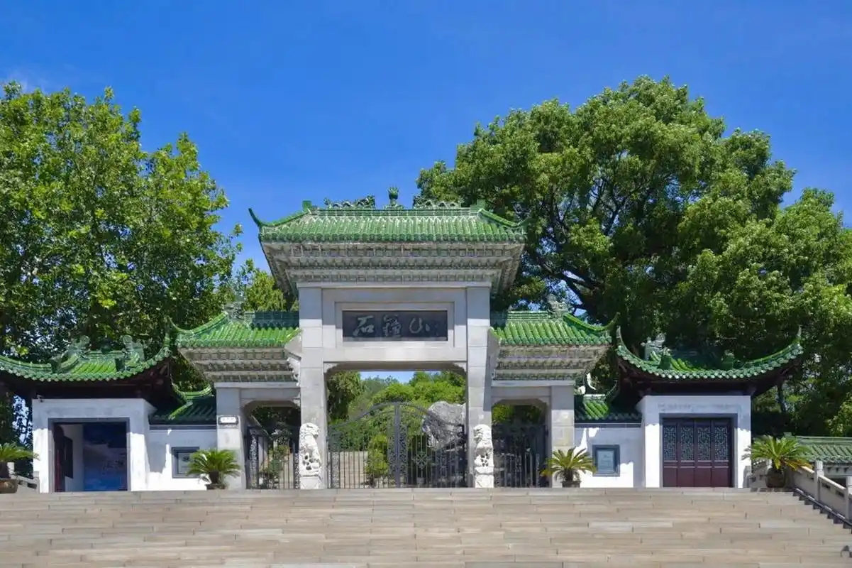 五一来江西放肆嗨#  石钟山景区地处江西省九江市湖口县境内,为国家