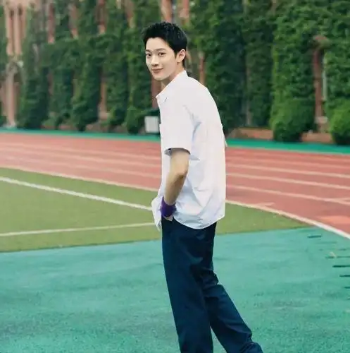 【微信头像】赖冠霖