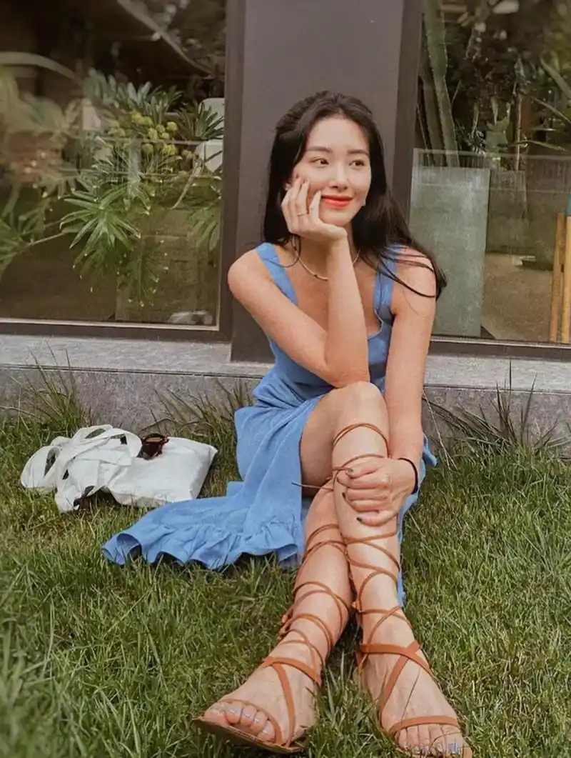 杨采钰 168cm身高,人间仙女,瞟一眼都会令人陶醉.