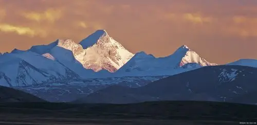 世界8000米以上以下山峰高度排行榜