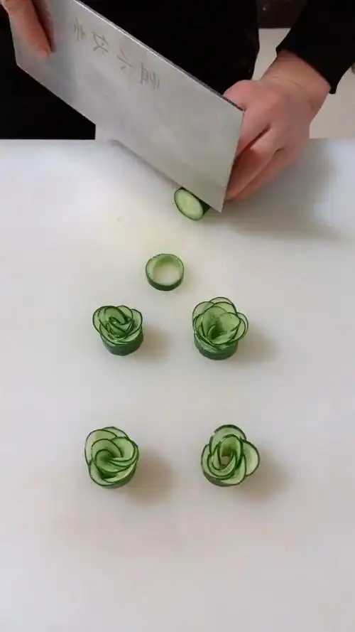 黄瓜切法,黄瓜切花,特别的好看,很漂亮