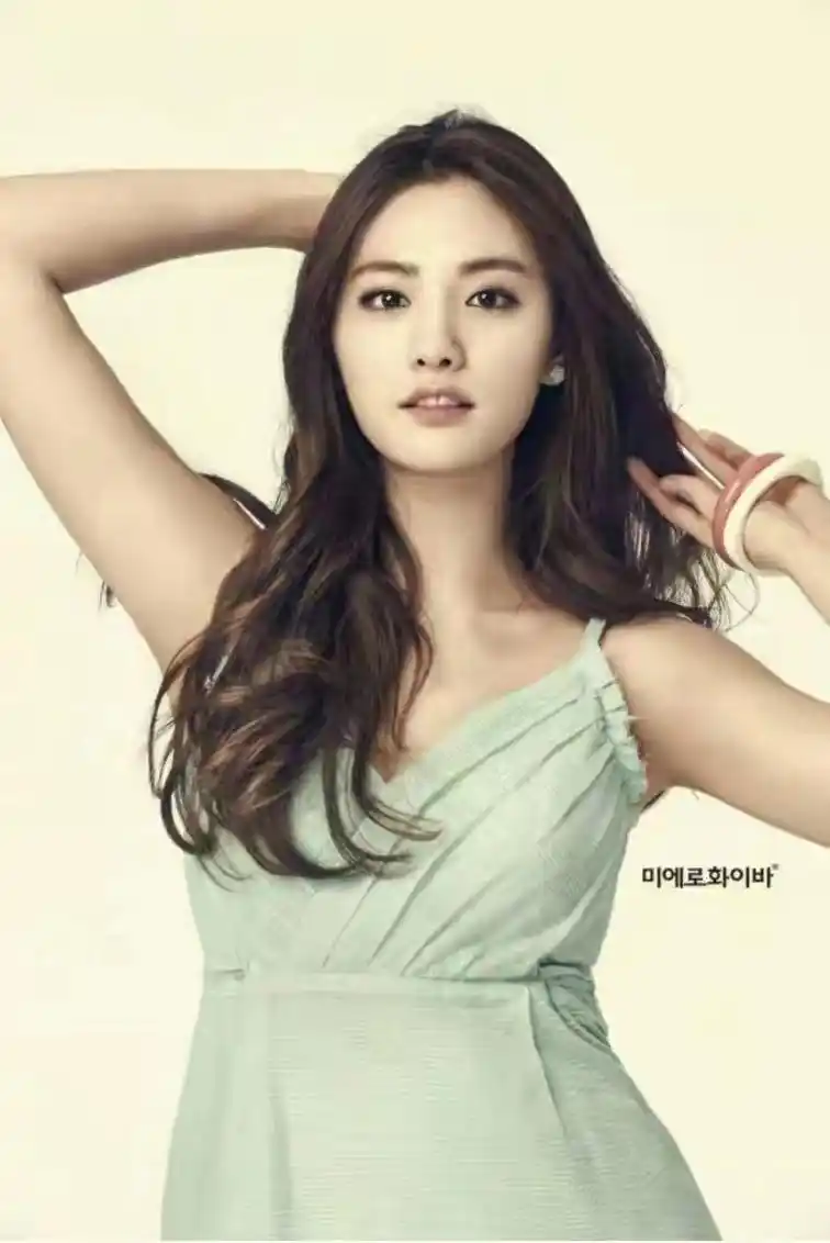 韩国美女林珍娜,天使面孔,曲线身材,恍若美人鱼转世.