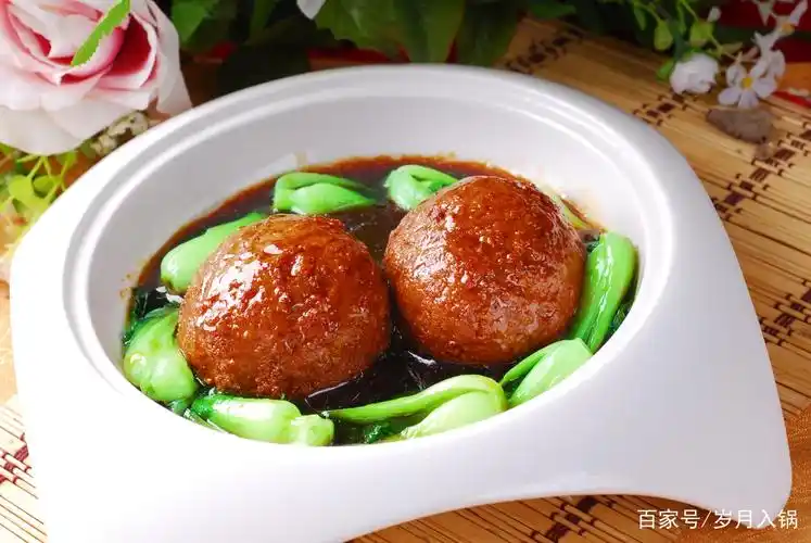 美食图片欣赏——狮子头是淮扬菜宴席上的主角02