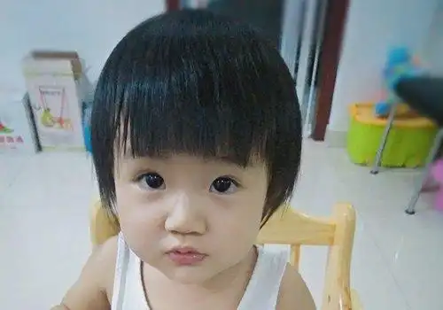 一岁半的女宝宝一般都剪什么发型图片 儿童发型如何做短发还能扎起来