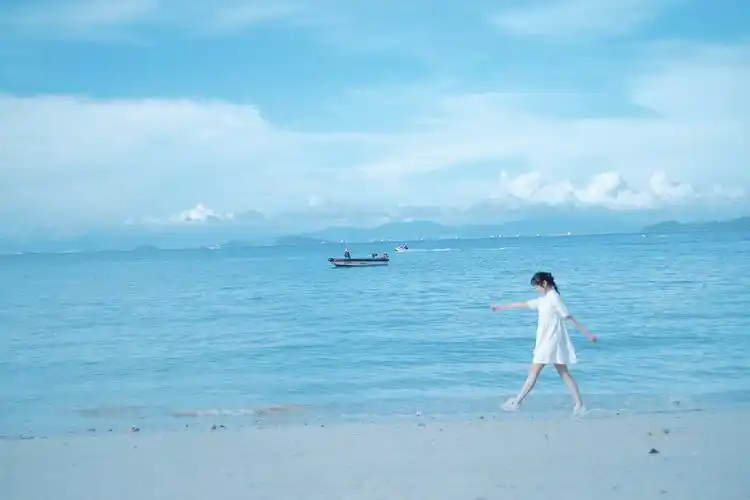 夏天の风海边日系少女写真