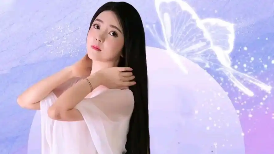 任妙音嗨唱《爱的期限》歌声就像蜜一样甜到心里,真是人美歌更美!