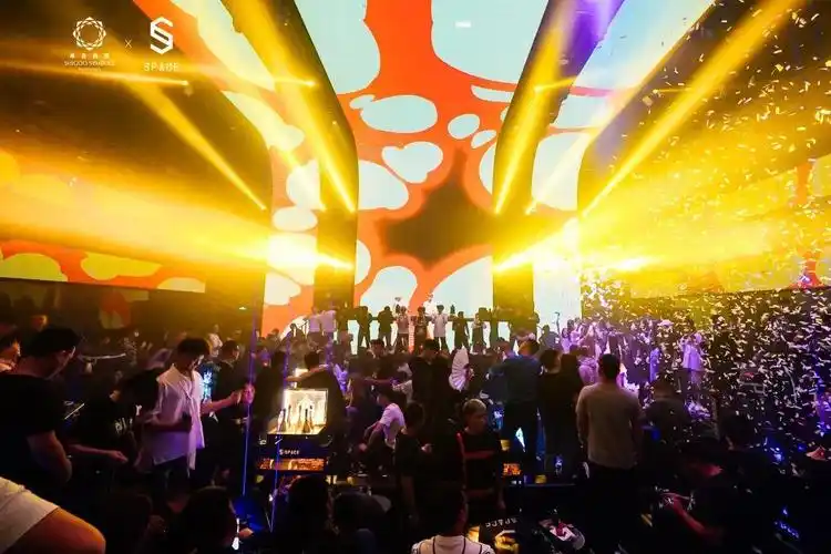 实力并存的电音天后,dj miki现场回顾-保定斯贝斯酒吧,保定space酒吧