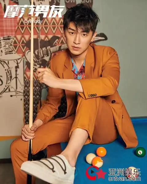 杨旭文曝全新写真桌球世界杯少年顽皮