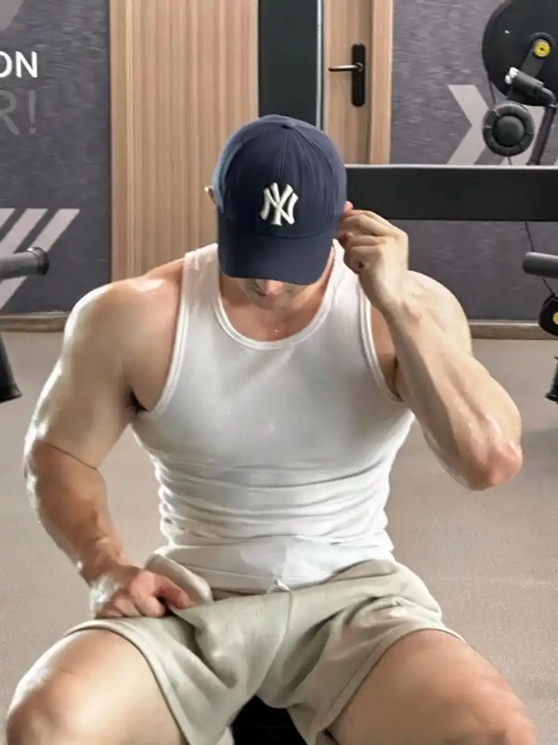 成功练成肌肉大块头,饱满健硕大胸肌霸气侧漏#胸肌