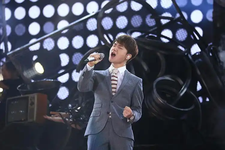 中国新歌声鸟巢总决赛蒋敦豪夺冠