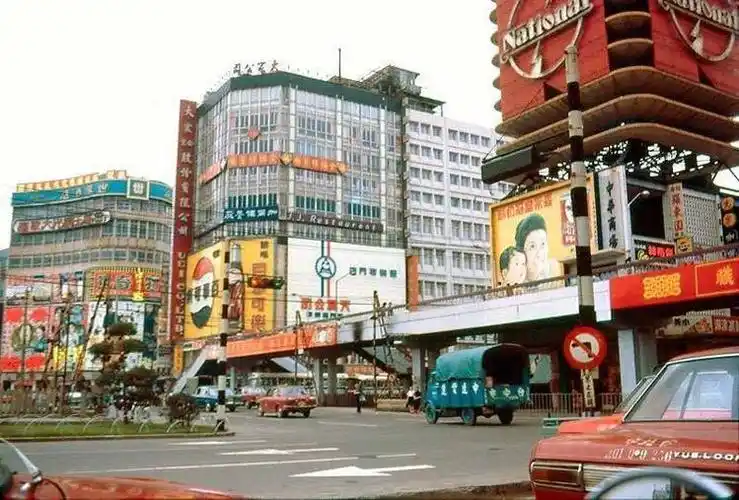 台湾   现在的长辈们真的也算是见证了一个世纪呀   不知道等我50岁时