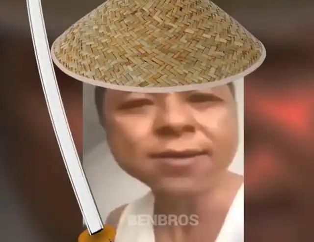 梗科普的播主是这样介绍黑手的,视频当中的这位中国男子名叫神鹰法师