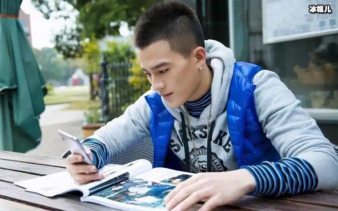 赵丽颖野蛮生长搭欧豪粉丝只要不是王一博