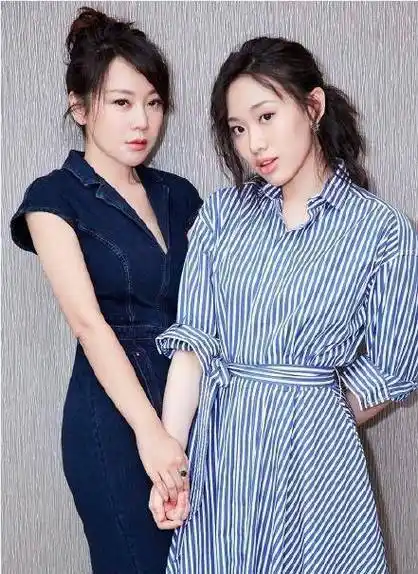 蒋雯丽侄女马思纯,欧阳菲菲侄女欧阳娜娜,关少曾女儿关晓彤,焦恩俊