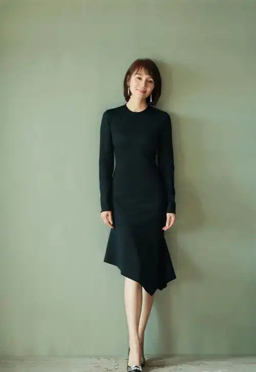 袁泉是真高级烂大街的黑白搭都时髦优雅大气天生的