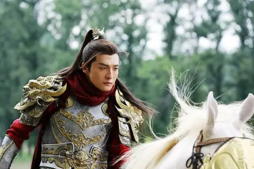 孤芳不自赏孙艺洲 饰 何侠 - 堆糖,美图壁纸兴趣社区