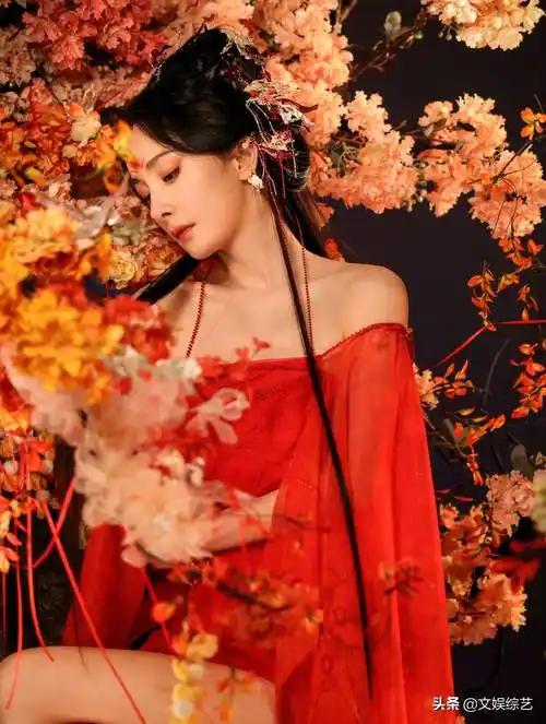 不过对于杨幂来说,演玄幻古装剧积累了不少经验.