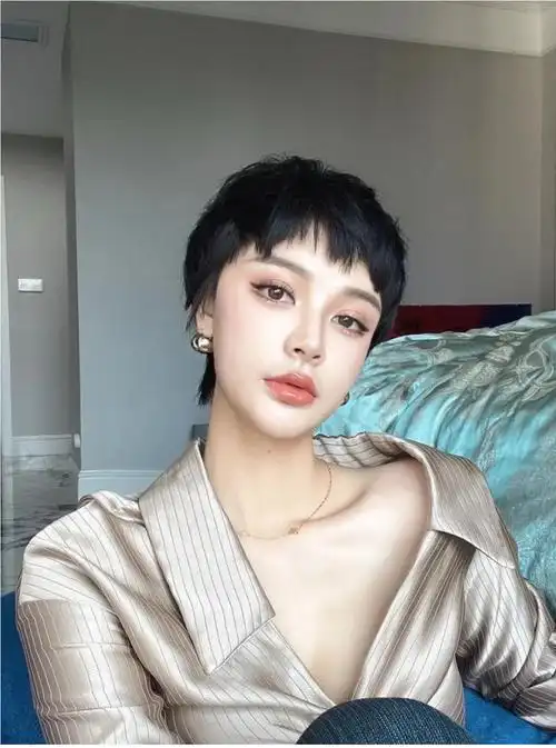 时尚短发发型图片_时尚短发发型图片直发_2014时尚短发发型图片女