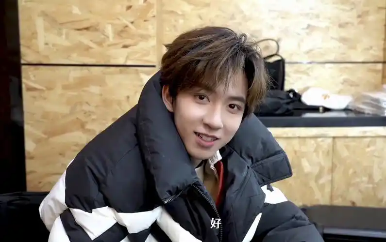 【贺峻霖】240526《浅炸一下吧》46:要一直开心地笑!贺峻霖cut