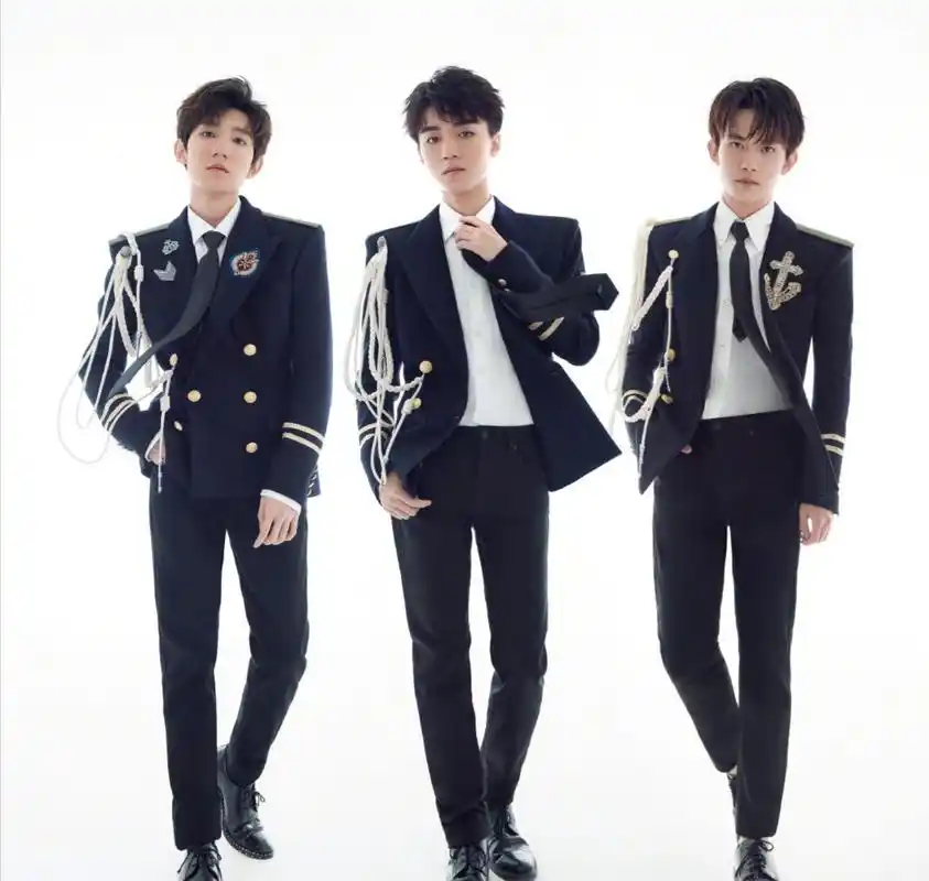 tfboys六周年海报出炉,当年的弟弟们,如今都变成了大佬